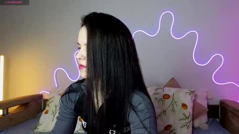 Snapshot of harleen_moore chatting on 03-06-25, 08:05 Harleen online show from 03-06-25, 08:05