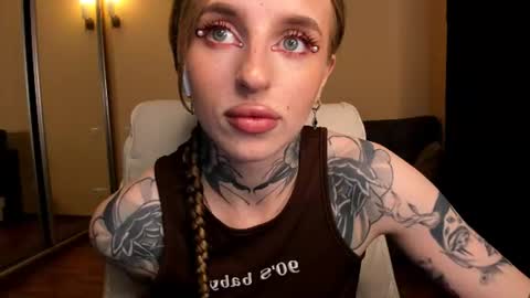 Julia online show from 06-20-26, 05:43