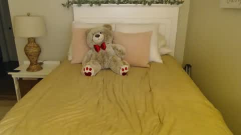 Snapshot of harmony_rose_xoxo chatting on 02-19-25, 11:04 Harmony online show from 02-19-25, 11:04