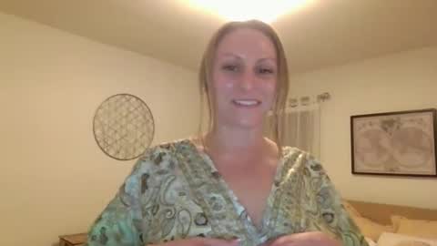 Snapshot of harmony_rose_xoxo chatting on 03-07-25, 02:46 Harmony online show from 03-07-25, 02:46