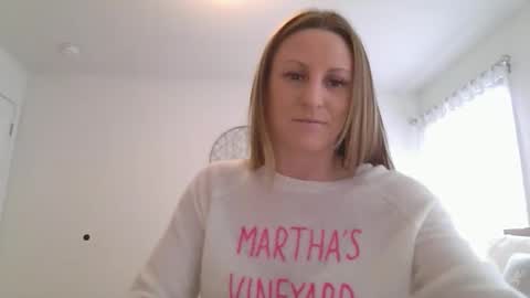 Snapshot of harmony_rose_xoxo chatting on 11-11-25, 07:47 Harmony online show from 11-11-25, 07:47