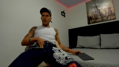 harold_999 online show from 10-26-25, 04:51