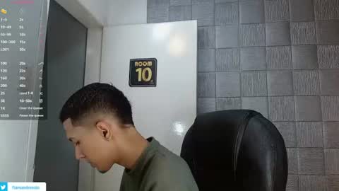Snapshot of haroldxl chatting on 06-19-26, 01:59 IM HAROLD online show from 06-19-26, 01:59