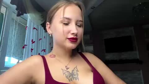 Elis online show from 07-28-26, 03:21