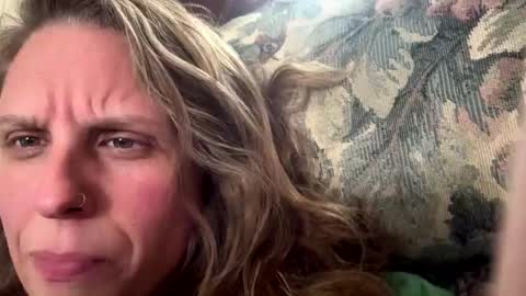 Innocent Temptations online show from 04-26-26, 07:33