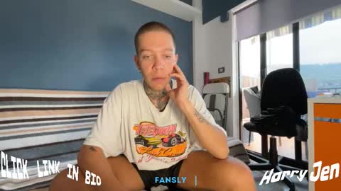 Snapshot of harry_jen chatting on 09-09-25, 09:09 TAP HERE choise Harry tattoo on chest Jen curls hair online show from 09-09-25, 09:09