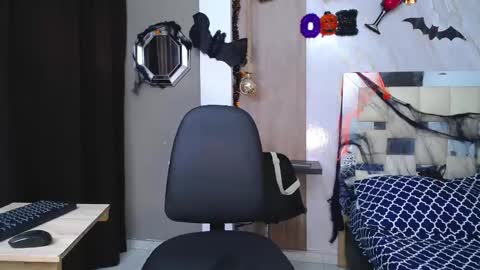 Harry online show from 10-30-25, 04:52