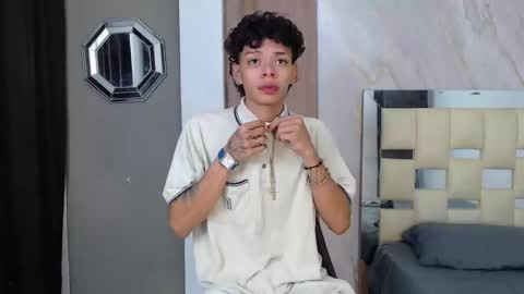 Snapshot of harry_jhonsonn chatting on 03-15-26, 11:44 Harry online show from 03-15-26, 11:44