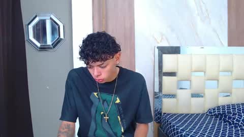 Snapshot of harry_jhonsonn chatting on 04-07-26, 11:59 Harry online show from 04-07-26, 11:59