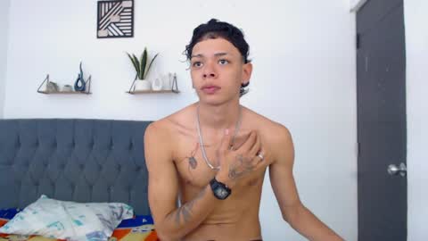 Snapshot of harry_jhonsonn chatting on 05-31-26, 12:08 Harry online show from 05-31-26, 12:08