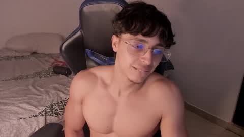Snapshot of harry_p01 chatting on 05-17-26, 01:36 harry_p01 online show from 05-17-26, 01:36