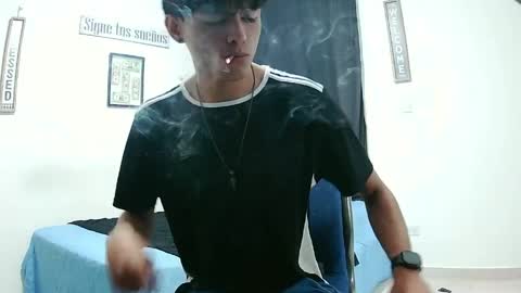 Snapshot of harrythomson1 chatting on 05-14-26, 03:02 harry thomson online show from 05-14-26, 03:02