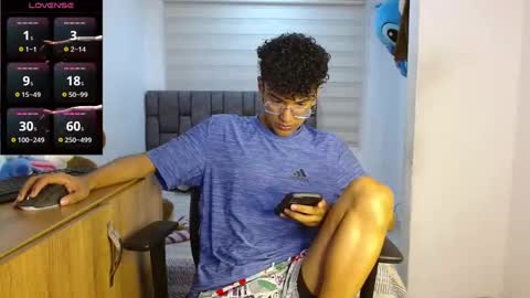 Snapshot of harrytwink18 chatting on 09-09-25, 03:11 HARRY online show from 09-09-25, 03:11