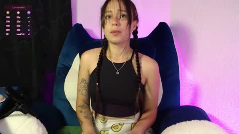 Sofia  Damin online show from 01-17-26, 01:16