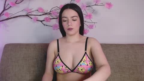     online show from 02-02-25, 02:13