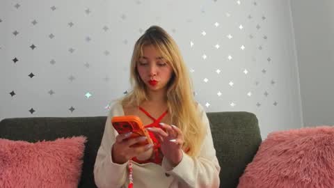 Sophia Blossom online show from 12-17-25, 08:15