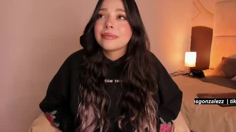 has_gonzalezz online show from 06-11-26, 04:32