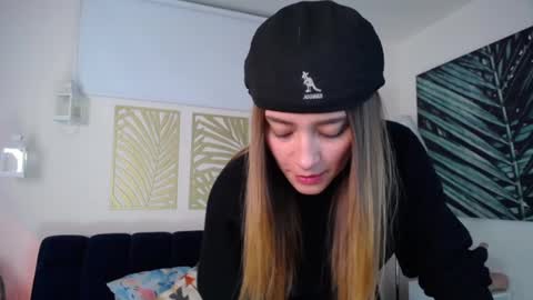 Nicole online show from 01-31-25, 03:41