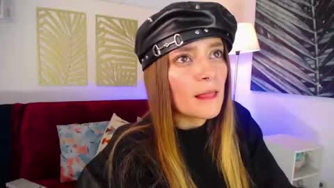 Nicole online show from 02-25-25, 04:14