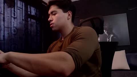 hat_guy01 online show from 02-11-26, 09:53