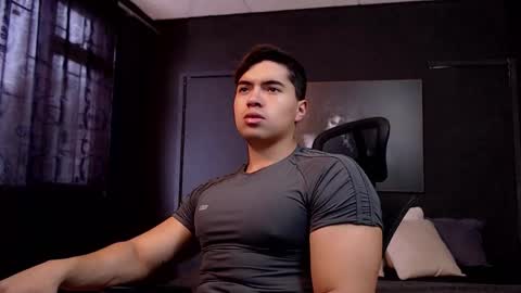 hat_guy01 online show from 03-09-26, 08:57