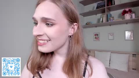 Mia online show from 06-26-26, 01:59