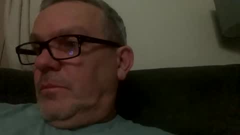 Snapshot of hawks2113 chatting on 02-15-25, 10:42 hawks2113 online show from 02-15-25, 10:42
