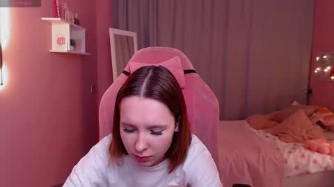 Mia online show from 01-11-26, 01:10