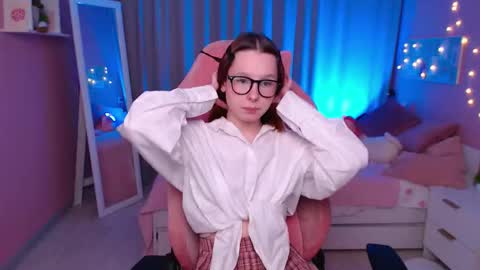 Mia online show from 02-22-26, 08:13