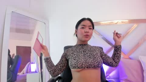Snapshot of hayamikioto chatting on 01-20-25, 12:18 Hayami online show from 01-20-25, 12:18
