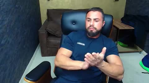 HayesWood online show from 10-28-25, 05:44