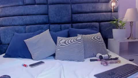 Snapshot of hazel_lanee chatting on 07-16-26, 06:19 hazel_lanee online show from 07-16-26, 06:19