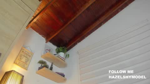 Im Hazel online show from 12-14-24, 01:39