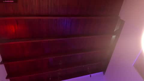 Im Hazel online show from 02-26-25, 01:11