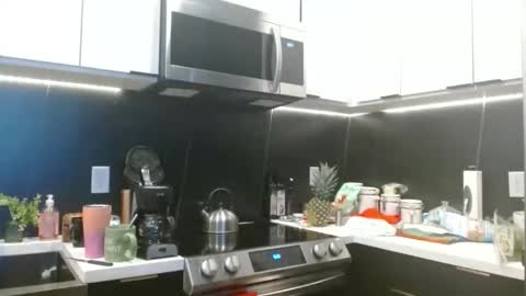 Hazel online show from 02-06-26, 04:21