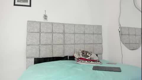 hazel_slim_ online show from 01-13-26, 03:17