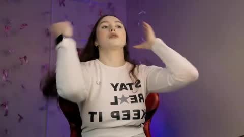 Hazel online show from 04-20-26, 08:28