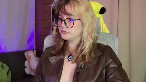 Hazel Brown online show from 03-27-26, 01:00