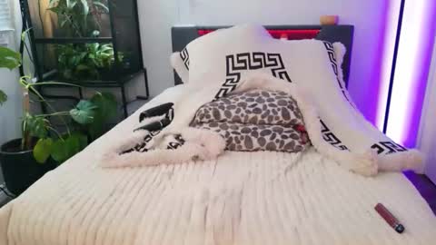 Hazeleo online show from 03-05-26, 09:11