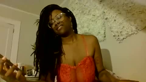 Snapshot of hazelhanes chatting on 01-12-26, 09:31 Hazel Hanes online show from 01-12-26, 09:31