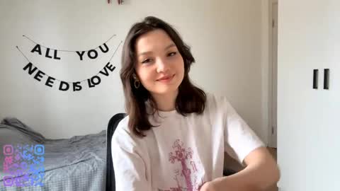 Kira online show from 04-23-26, 09:30