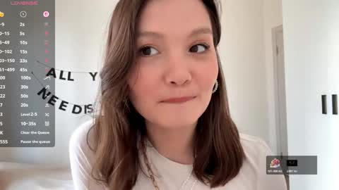 Snapshot of hazelhartshorn chatting on 05-14-26, 01:18 Kira online show from 05-14-26, 01:18