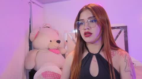 hazell_tay1 online show from 07-31-26, 03:17