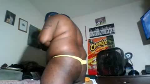 Snapshot of hbdj2164 chatting on 02-21-26, 01:56 hbdj2164 online show from 02-21-26, 01:56