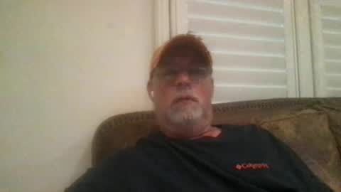 Snapshot of hdeuce22 chatting on 06-11-26, 12:32 Hdeuce22 online show from 06-11-26, 12:32