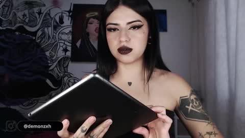 HEATHER DEMONZX   Please help me to reach 100 thumbs up online show from 02-02-25, 11:40