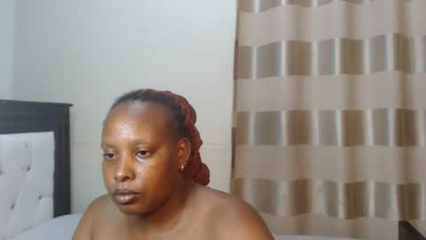 Snapshot of heatherjee chatting on 09-28-25, 06:46 Heather online show from 09-28-25, 06:46