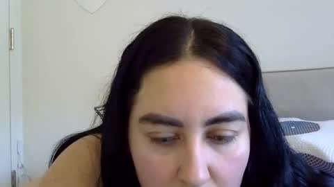 heatwavee online show from 12-22-24, 04:17