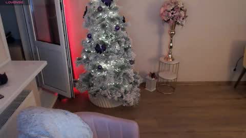 Heaven girl online show from 12-03-25, 07:34