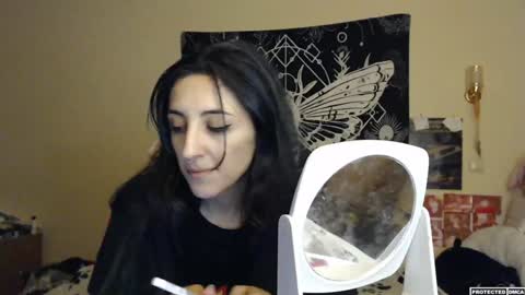 Snapshot of heavenlycreature chatting on 01-01-25, 11:29 Diana online show from 01-01-25, 11:29